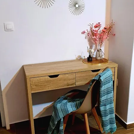 Small 4 Two * Moni Christou Dasous