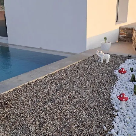 Small 4 Two Дом отдыха