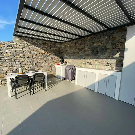 Дом отдыха Small 4 Two