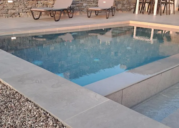 Small 4 Two Holiday home *